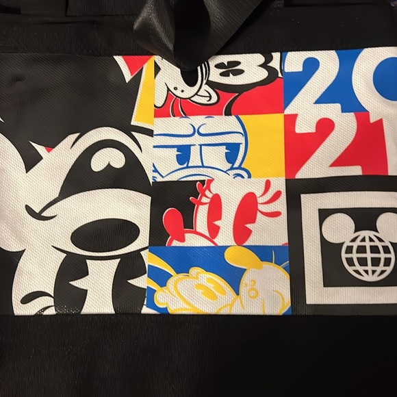 Disney World Parks 2021 Limited Release, Mickey & Friends Bright Canvas Tote Bag - Picture 13 of 16
